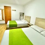 Hotel Street 50 Estadio