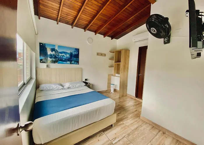 Hotel Street 50 Estadio